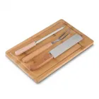 Kit churrasco 4 peças, contém: chaira, faca, garfo e tábua de bambu com canaleta. Obs.: os componentes de bambu e madeira podem apresentar diferentes  - 1985350