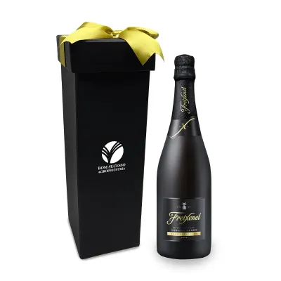 Kit Espumante Freixenet 750ml e Caixa Cartonada