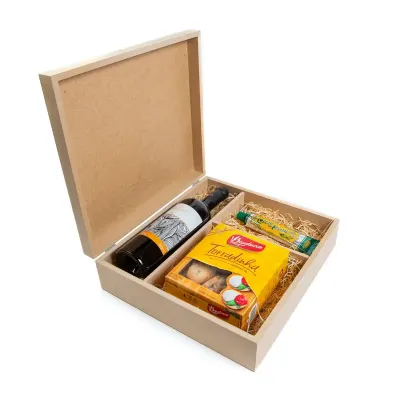 Kit vinho com bisnaga de queijo e torradinhas na caixa de MDF - 1859257