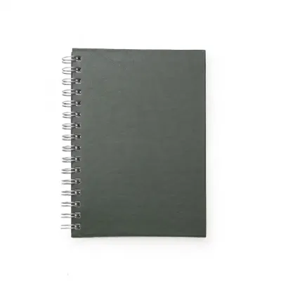 Caderno pequeno com capa de sintético texturizado e espiral prata metálico