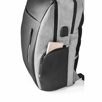 Mochila para notebook - detalhe do bolso lateral - 1691009