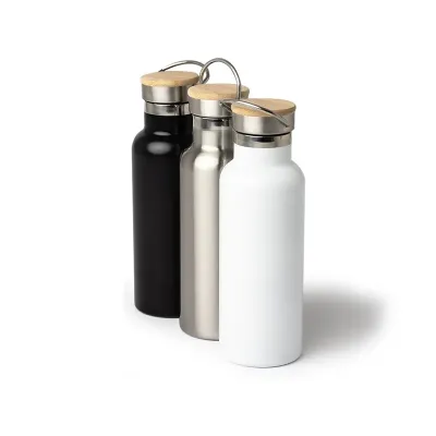 Garrafa de inox com capacidade de 500ml