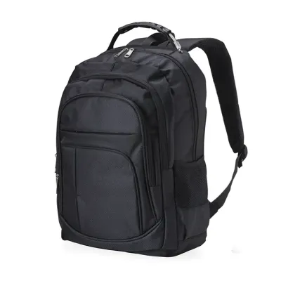 Mochila de nylon 30 litros com quatro compartimentos, sendo o principal com bolso para notebook 15,6