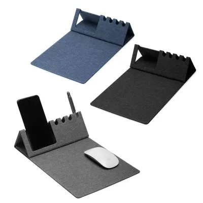 Mouse pad em material RPET (PET Reciclado) com suporte para celular e canetas.