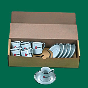 Kit de xícaras para café com pires, modelo Brasília, embalagem com berço e 6 unidades.